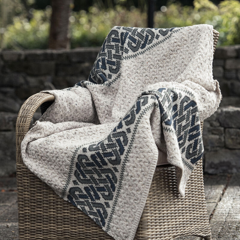 Aran Celtic Jaquard Throw Oatmeal